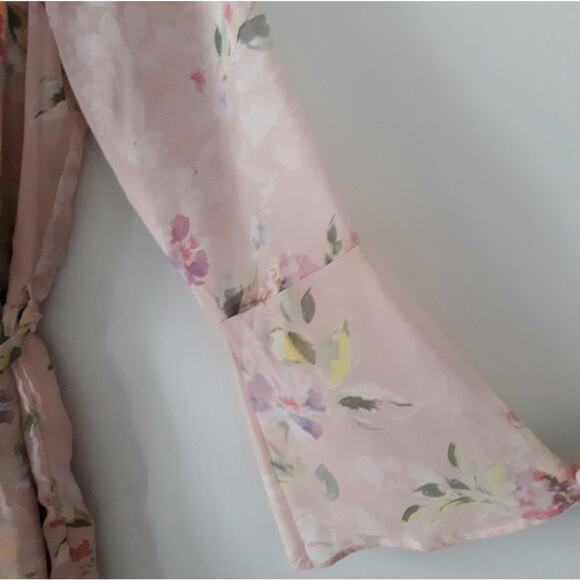 Guess Chiffon Bell Sleeve Romper XL - Picture 7 of 8